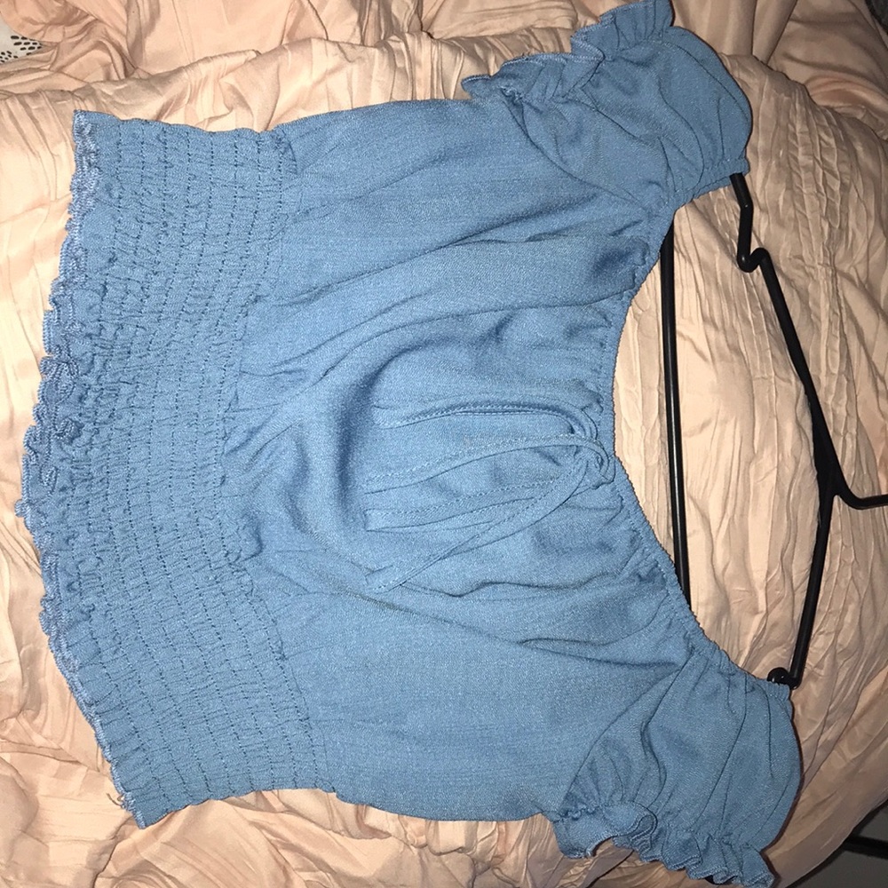 Tops - Picture 2 of 3